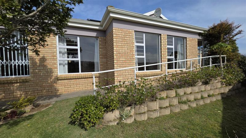 2 Bedroom Property for Sale in Reebok Western Cape